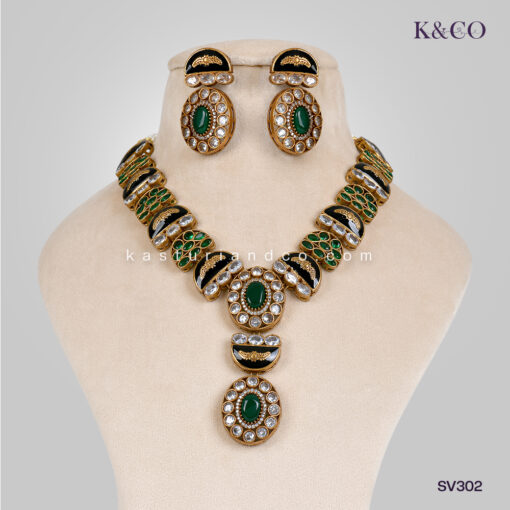 Handcrafted Short Necklace Set D1
