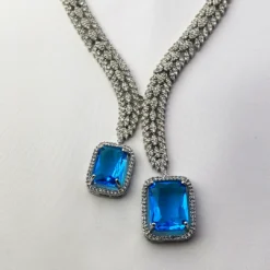 stylish Y necklace