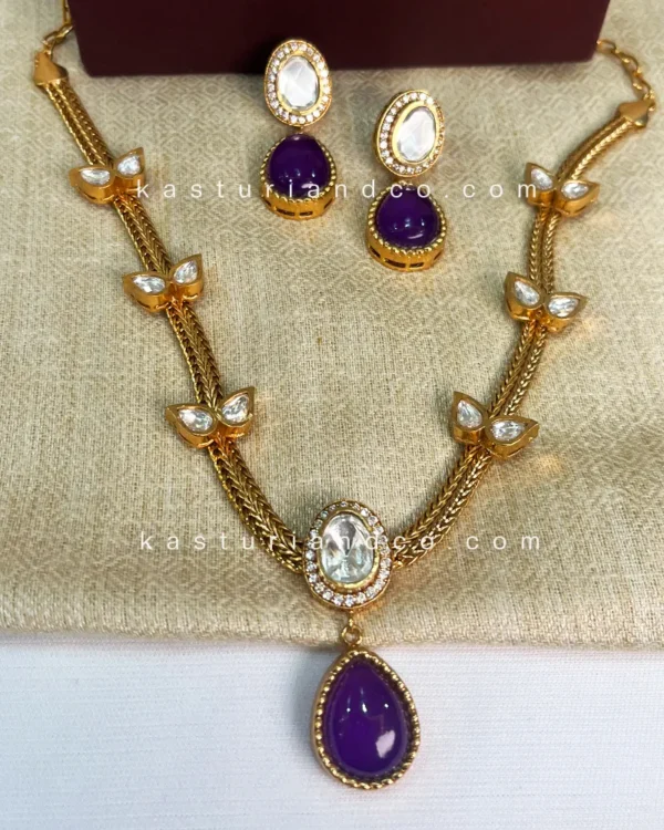 Grace Kundan Necklace Set with Stone - Image 3