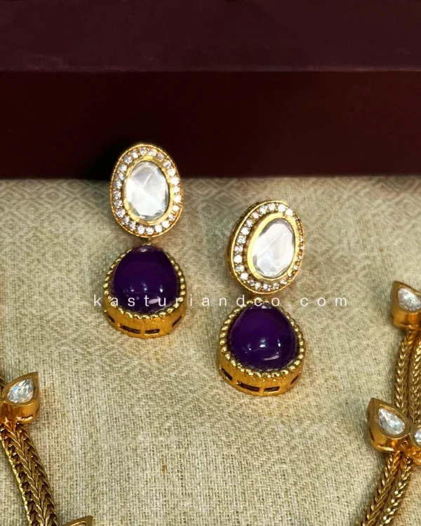 Grace Kundan Necklace Set with Stone - Image 2