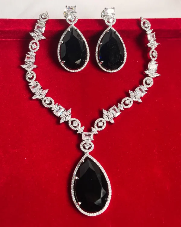Sargun AD Necklace Set, Doublet Stone Set, Green - Image 5