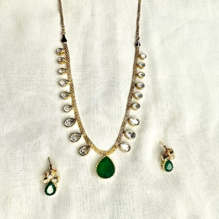 Emerald & Polki Drop Necklace Set