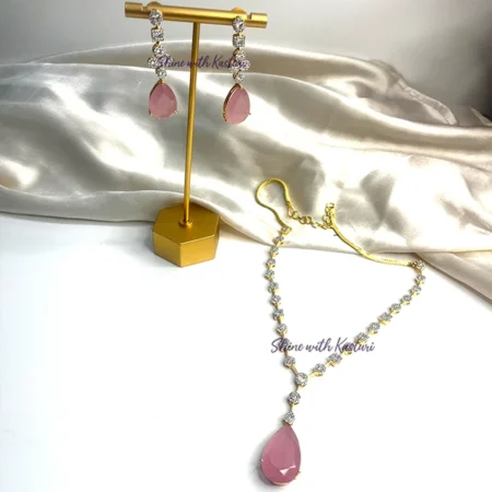 Mahe Gold Shimmering Set with Earrings