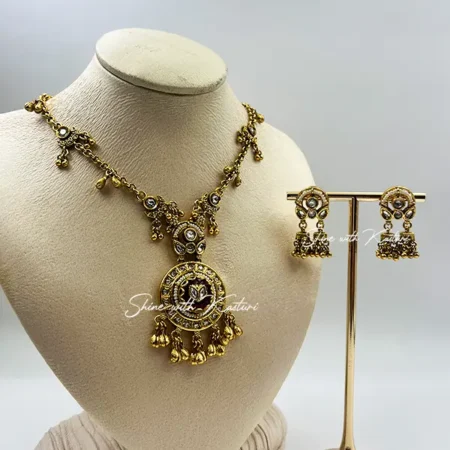 Antique Kundan Circular Motif Necklace & Chandbali Jhumka Set