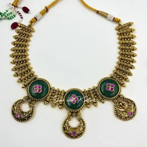 Alternative view of Maya Heritage look necklace set with chandbaali