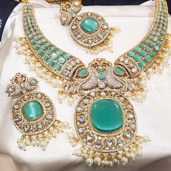 Celebrity Inspired Choker with Royal Pendant - Image 3