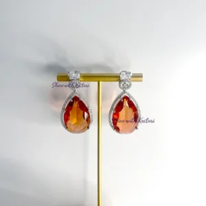 Alternative view of Celeste Pear Drop Necklace set