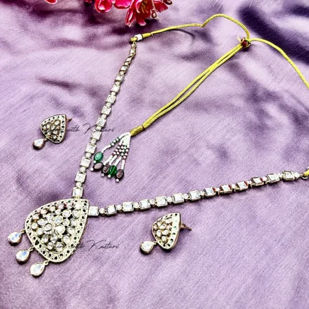 Classic Teardrop Kundan Meenakari Pendant Set