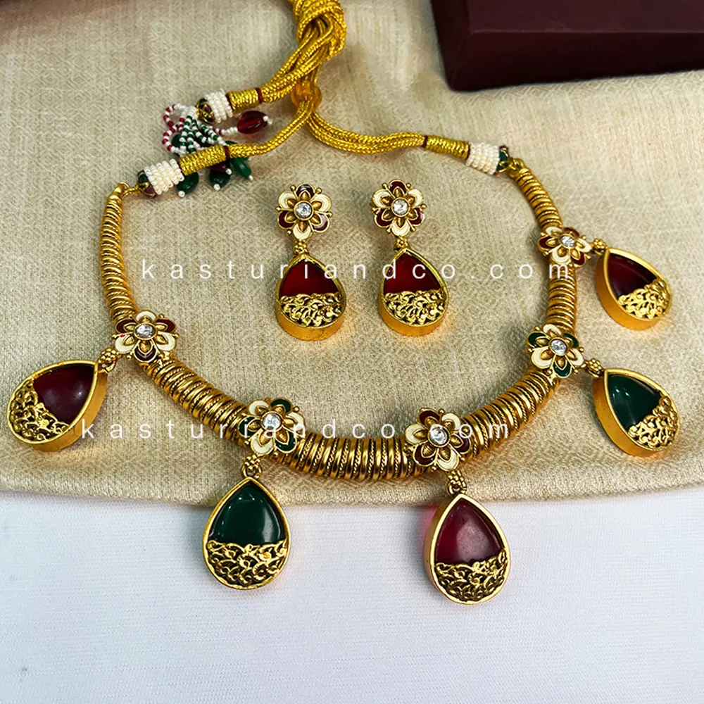 Neena Heritage Kundan Set