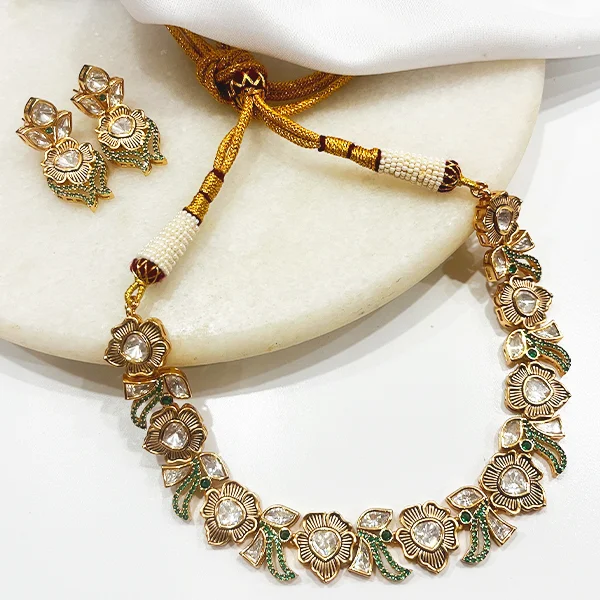 Designer Choker Necklace Flowers Green - Image 2