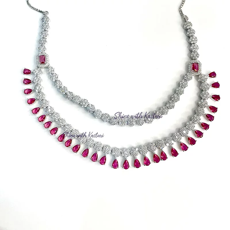 Stylish necklace sets