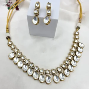 Layered-Kundan-Statement-Choker-Online