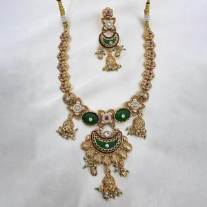 Alternative view of Regal Heritage Kundan Necklace Set