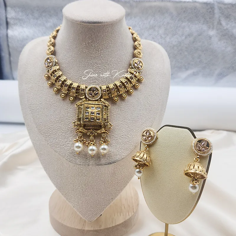 Antique Gold Temple Necklace Set - Image 2