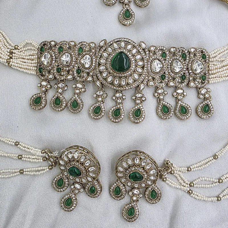Royal Emerald Kundan Choker Set with Pearl Strings - Image 2