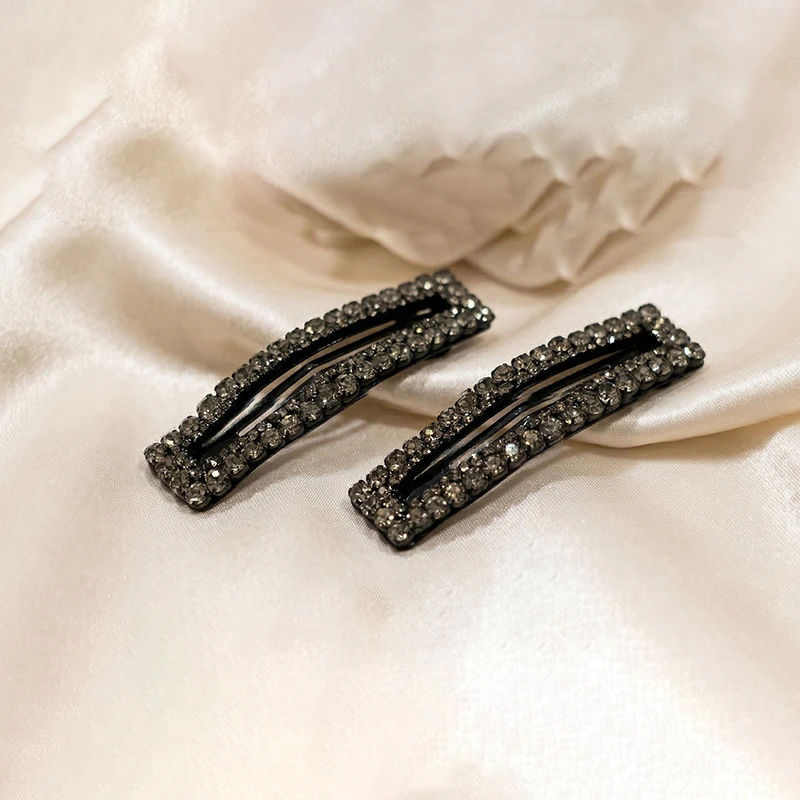 Stylish Embellished Hair Clips for Women - Image 2