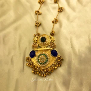Royal Antique Gold Pendant Necklace