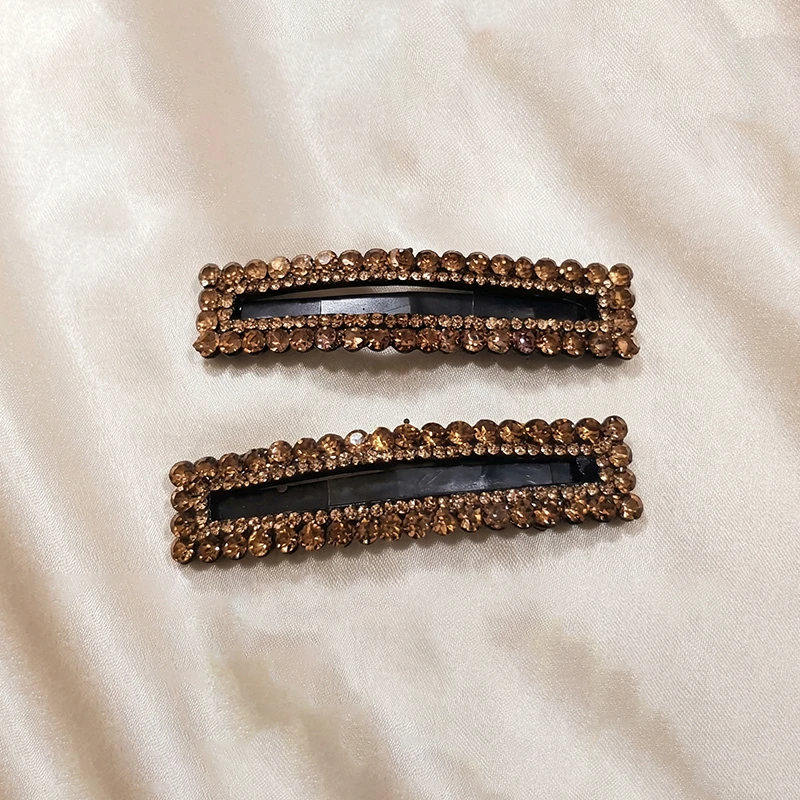 Stylish Embellished Hair Clips for Women - Image 5