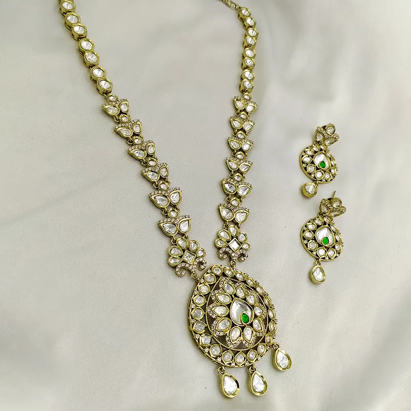 Royal Kundan Statement Necklace Set - Image 2