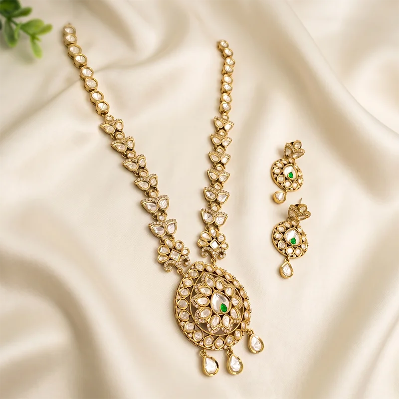Royal Kundan Statement Necklace Set - Image 2