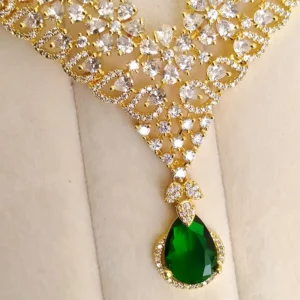 Emerald Teardrop Crystal Necklace Set - Image 3