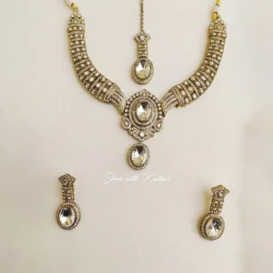 Kundan Hasli Choker Style Necklace Set - Image 3