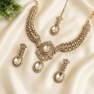 Kundan Hasli Choker Style Necklace Set
