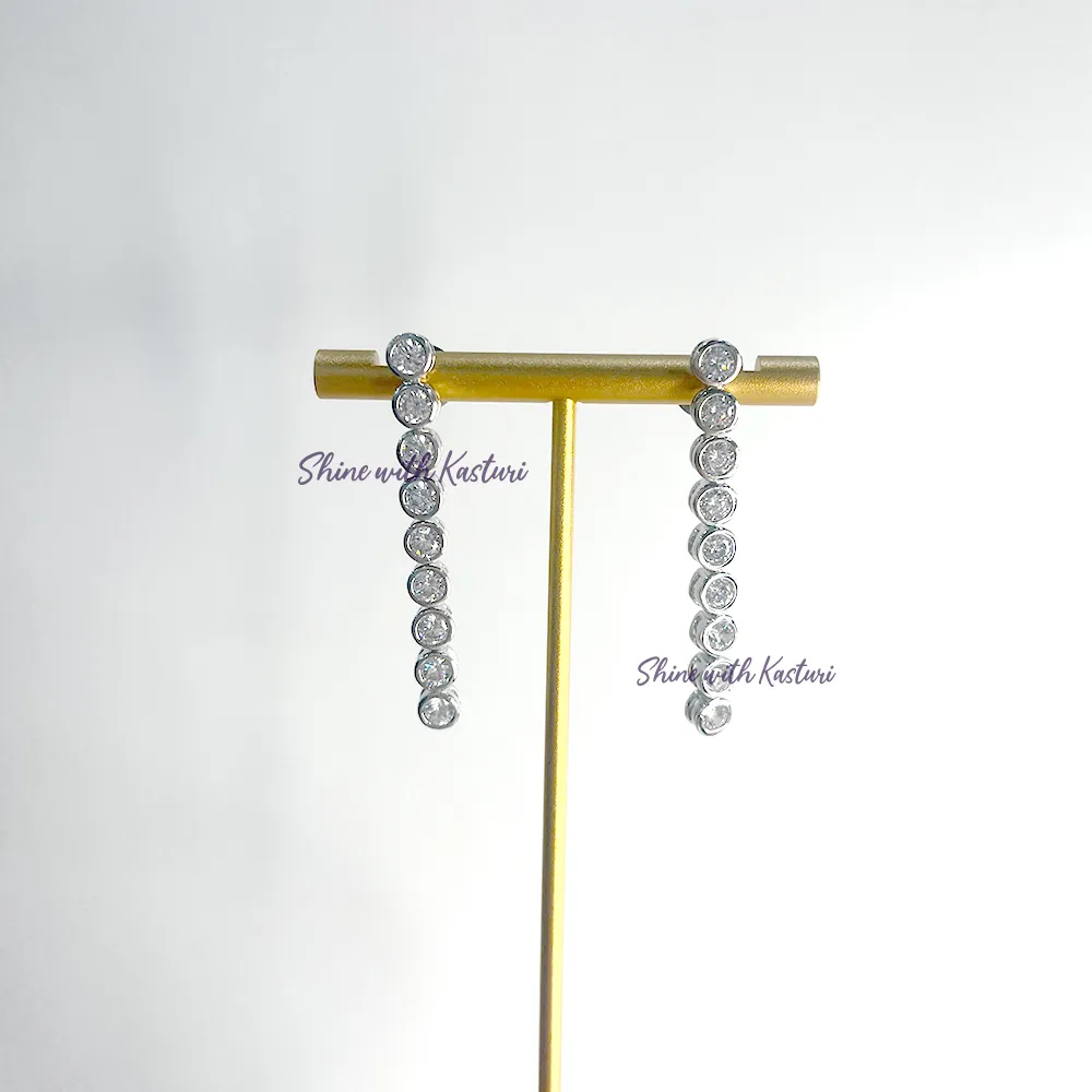 Classic Silver Cubic Zirconia Necklace - Image 4