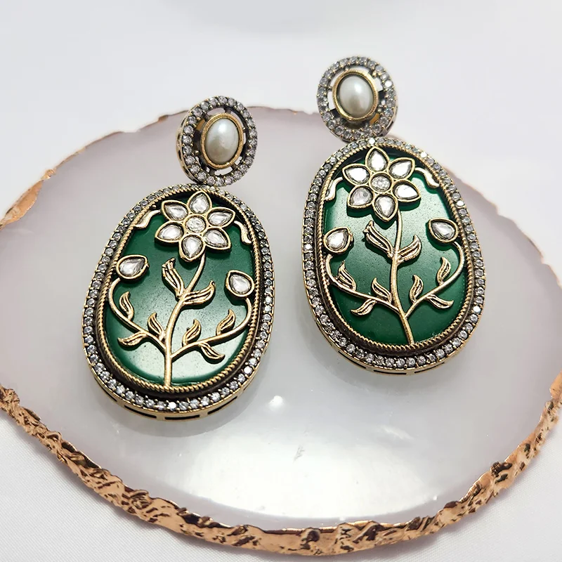 Multicolour Kundan Meenakari Statement Oxidised Necklace - Image 6
